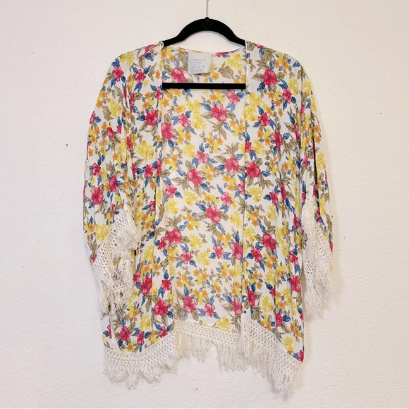 5 for $25 ⭐️Zara Floral Boho Fringe Kimono - Picture 1 of 7